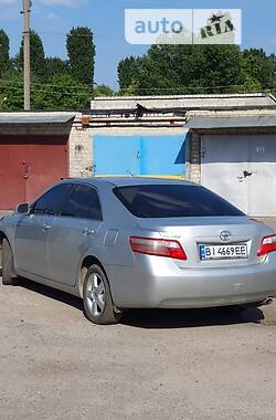 Седан Toyota Camry 2006 в Кременчуге