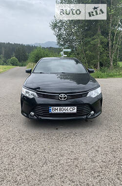 Седан Toyota Camry 2017 в Сумах