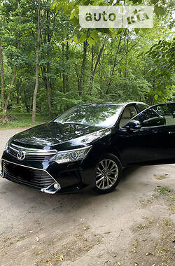 Седан Toyota Camry 2016 в Львові