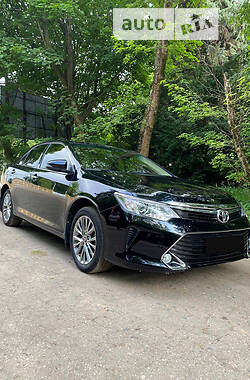 Седан Toyota Camry 2016 в Львові