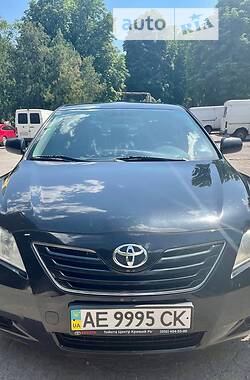 Седан Toyota Camry 2008 в Кривом Роге