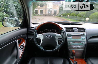 Седан Toyota Camry 2008 в Сарнах