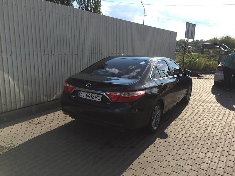 Седан Toyota Camry 2016 в Києві