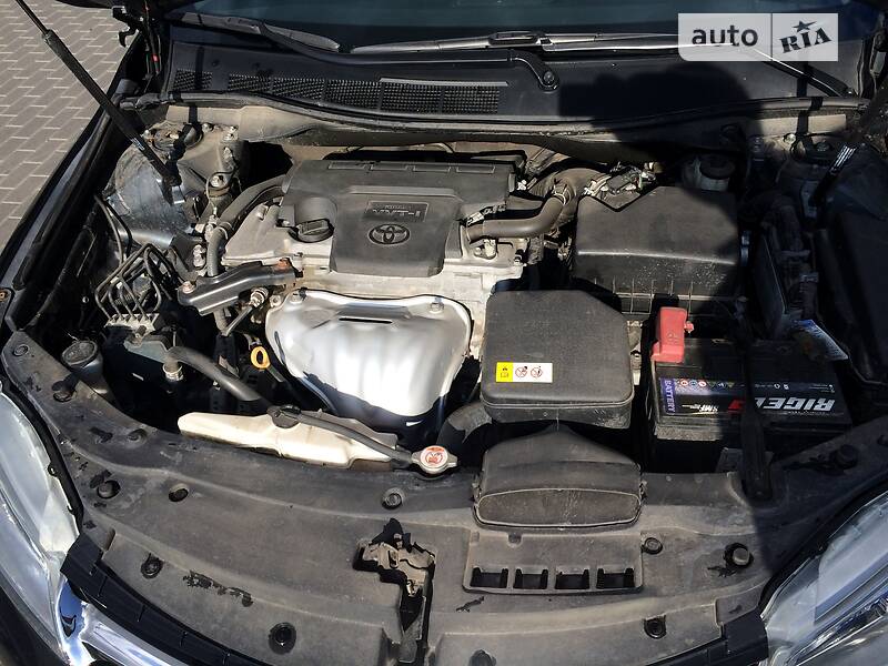 Седан Toyota Camry 2016 в Києві