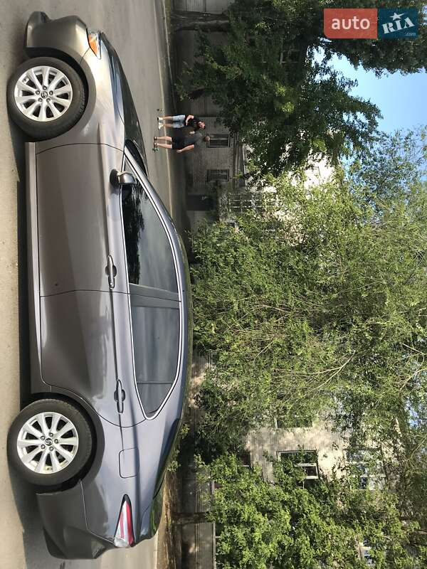 Седан Toyota Camry 2018 в Кривому Розі
