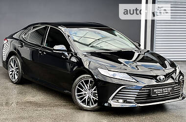 Седан Toyota Camry 2021 в Киеве