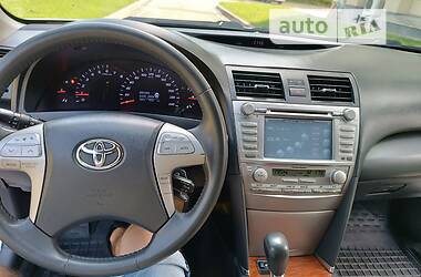 Седан Toyota Camry 2009 в Чернігові