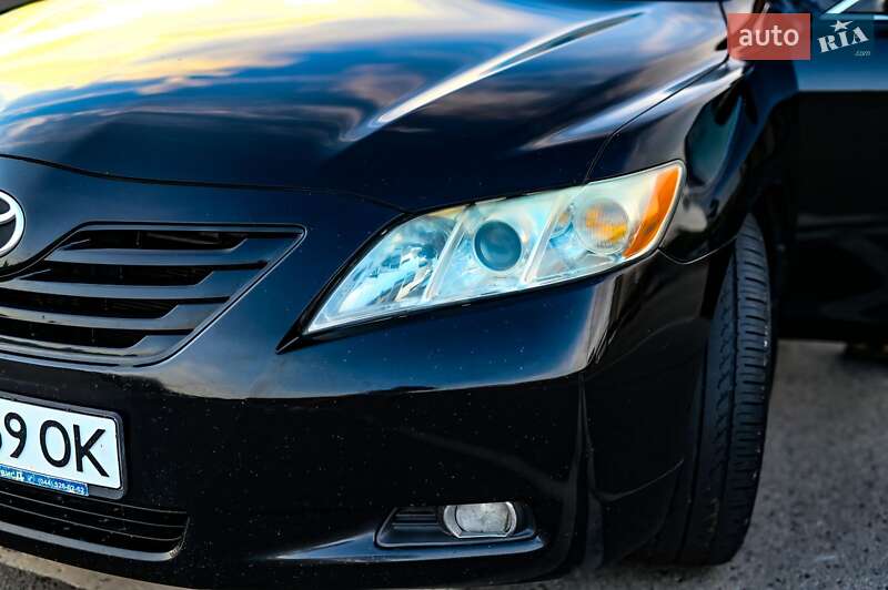Седан Toyota Camry 2006 в Сумах