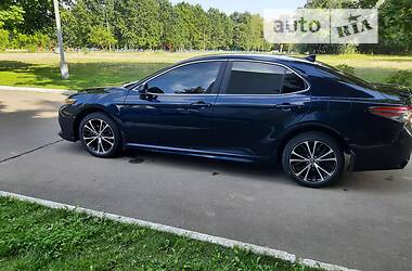 Седан Toyota Camry 2019 в 
