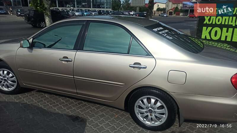 Седан Toyota Camry 2003 в Одессе