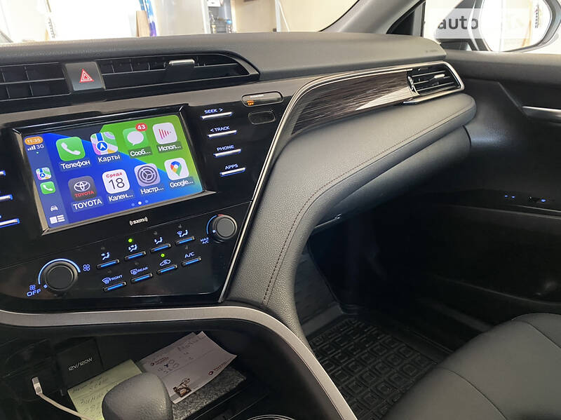 Седан Toyota Camry 2020 в Николаеве