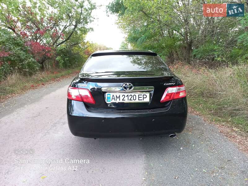 Седан Toyota Camry 2009 в Коростені