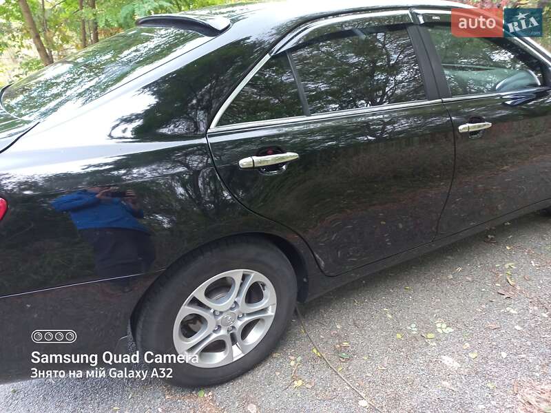 Седан Toyota Camry 2009 в Коростені