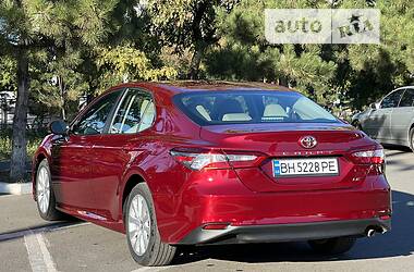 Седан Toyota Camry 2017 в Одессе