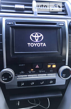 Седан Toyota Camry 2013 в Карлівці