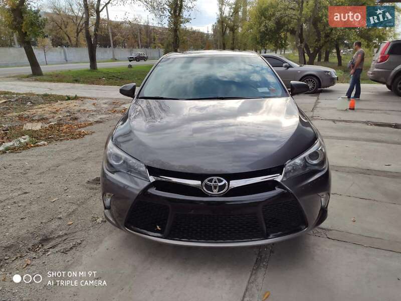 Toyota Camry 2017