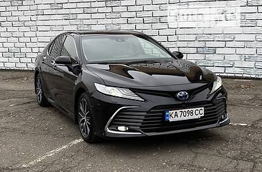 Седан Toyota Camry 2021 в 