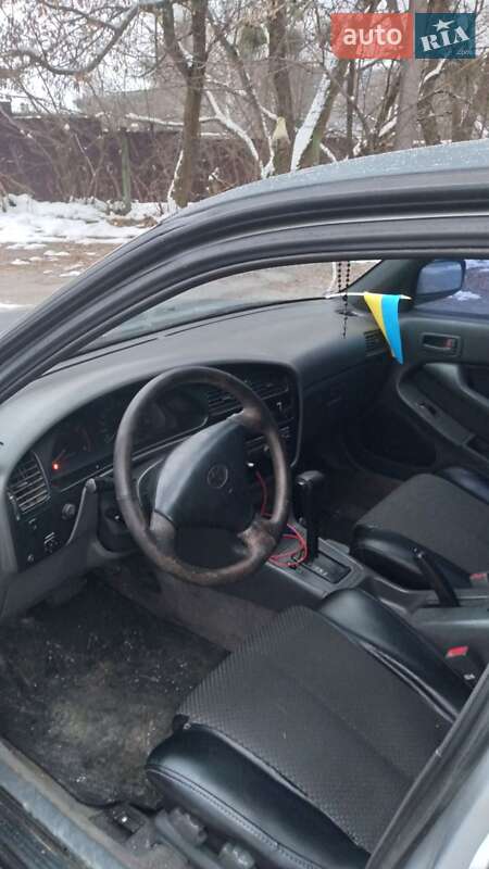 Седан Toyota Camry 1995 в Житомире