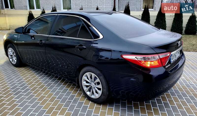 Седан Toyota Camry 2015 в Харкові
