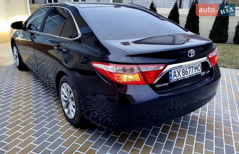 Седан Toyota Camry 2015 в Харкові