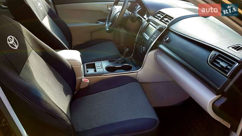 Седан Toyota Camry 2015 в Харкові
