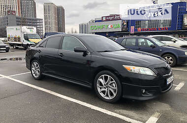 Седан Toyota Camry 2011 в Киеве