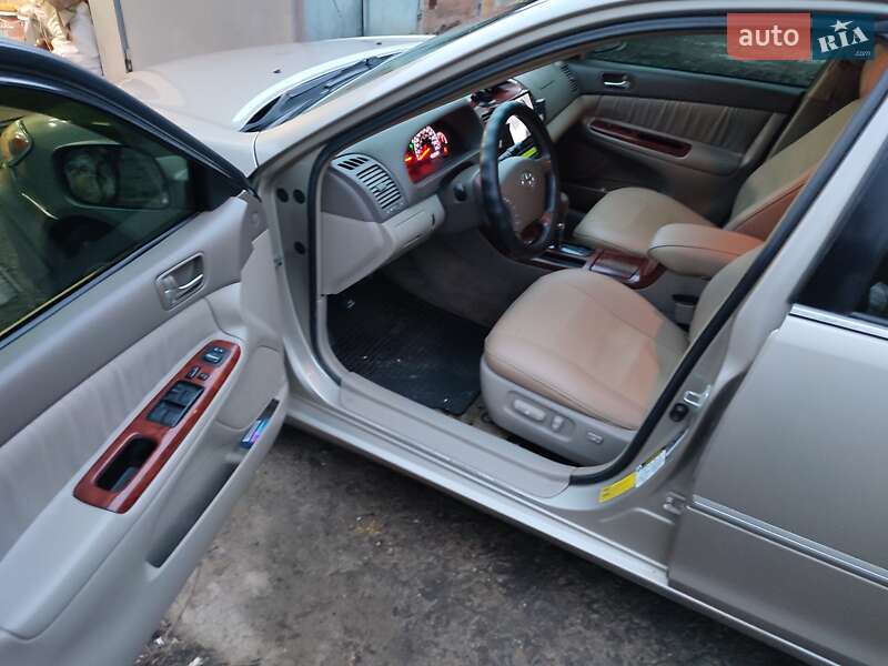 Седан Toyota Camry 2004 в Слов'янську