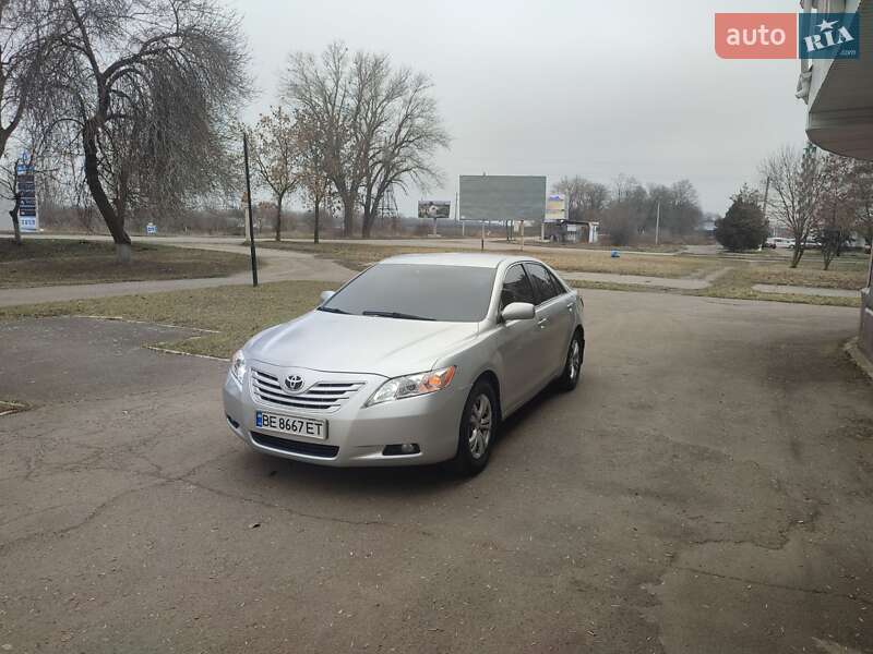 Седан Toyota Camry 2006 в Первомайске