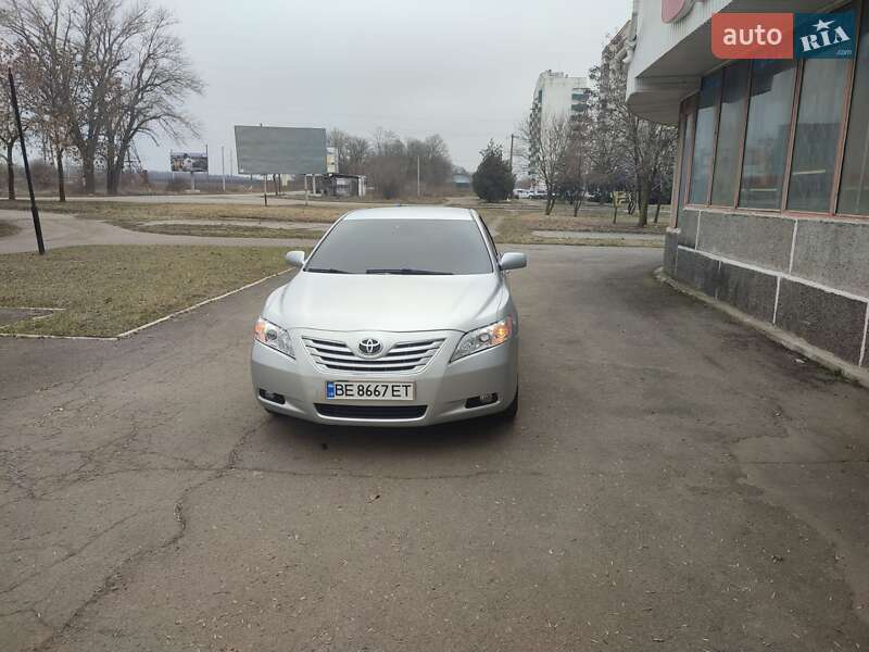 Седан Toyota Camry 2006 в Первомайске