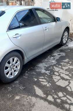 Седан Toyota Camry 2006 в Днепре