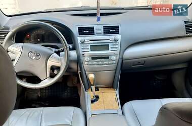 Седан Toyota Camry 2006 в Днепре
