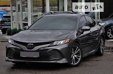 Седан Toyota Camry 2019 в Харкові