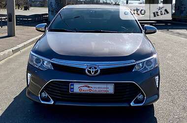 Седан Toyota Camry 2014 в 
