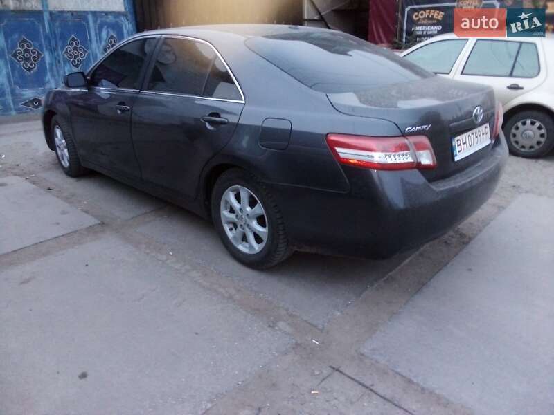 Седан Toyota Camry 2011 в Одесі
