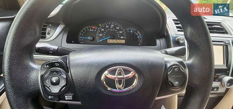 Седан Toyota Camry 2013 в Вінниці