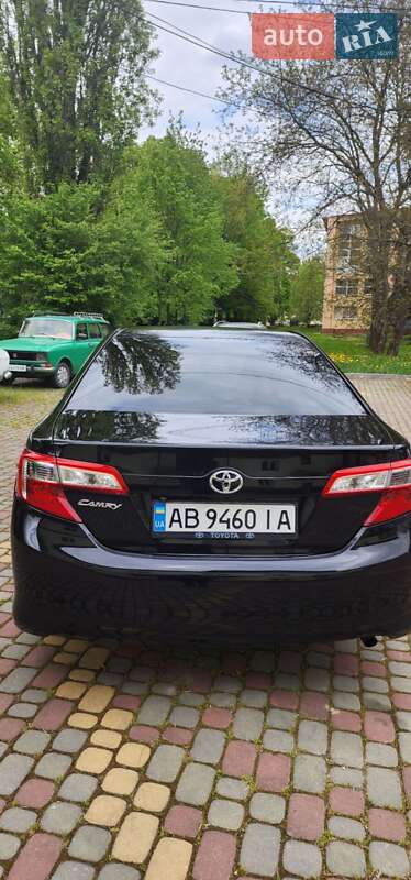 Седан Toyota Camry 2013 в Вінниці