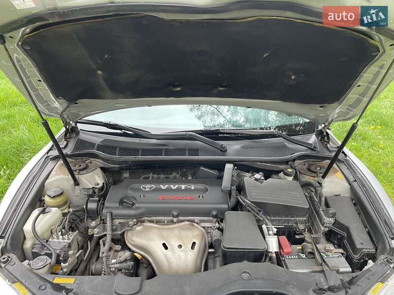 Седан Toyota Camry 2009 в Виннице