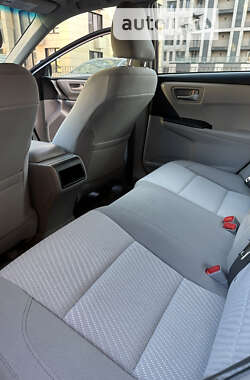 Седан Toyota Camry 2016 в 