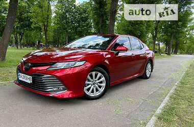 Седан Toyota Camry 2018 в Кропивницком