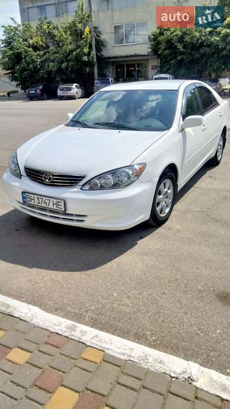 Седан Toyota Camry 2005 в Рені
