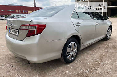 Седан Toyota Camry 2012 в 