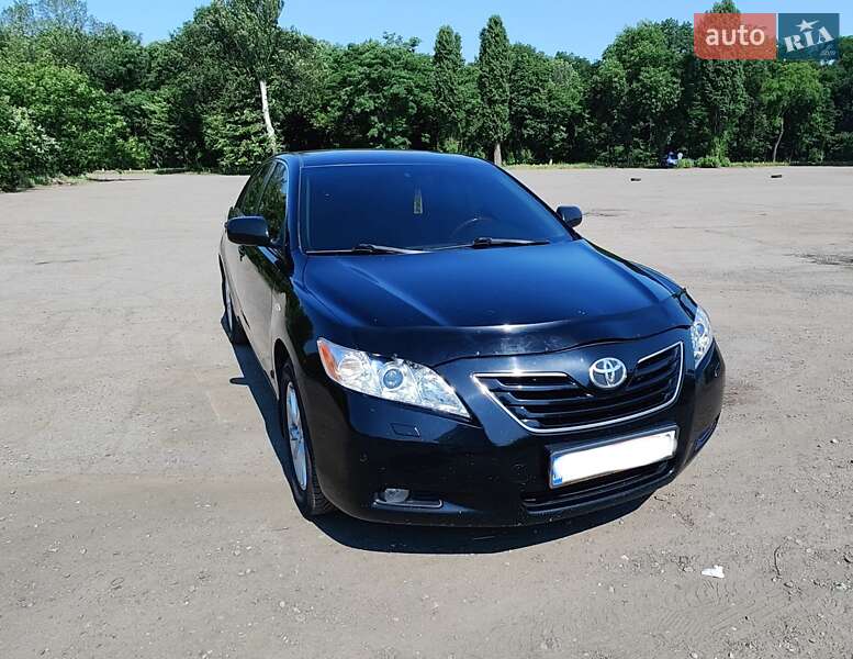 Седан Toyota Camry 2008 в Павлограде