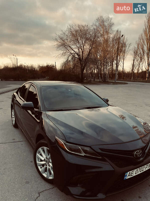 Седан Toyota Camry 2018 в Кривому Розі