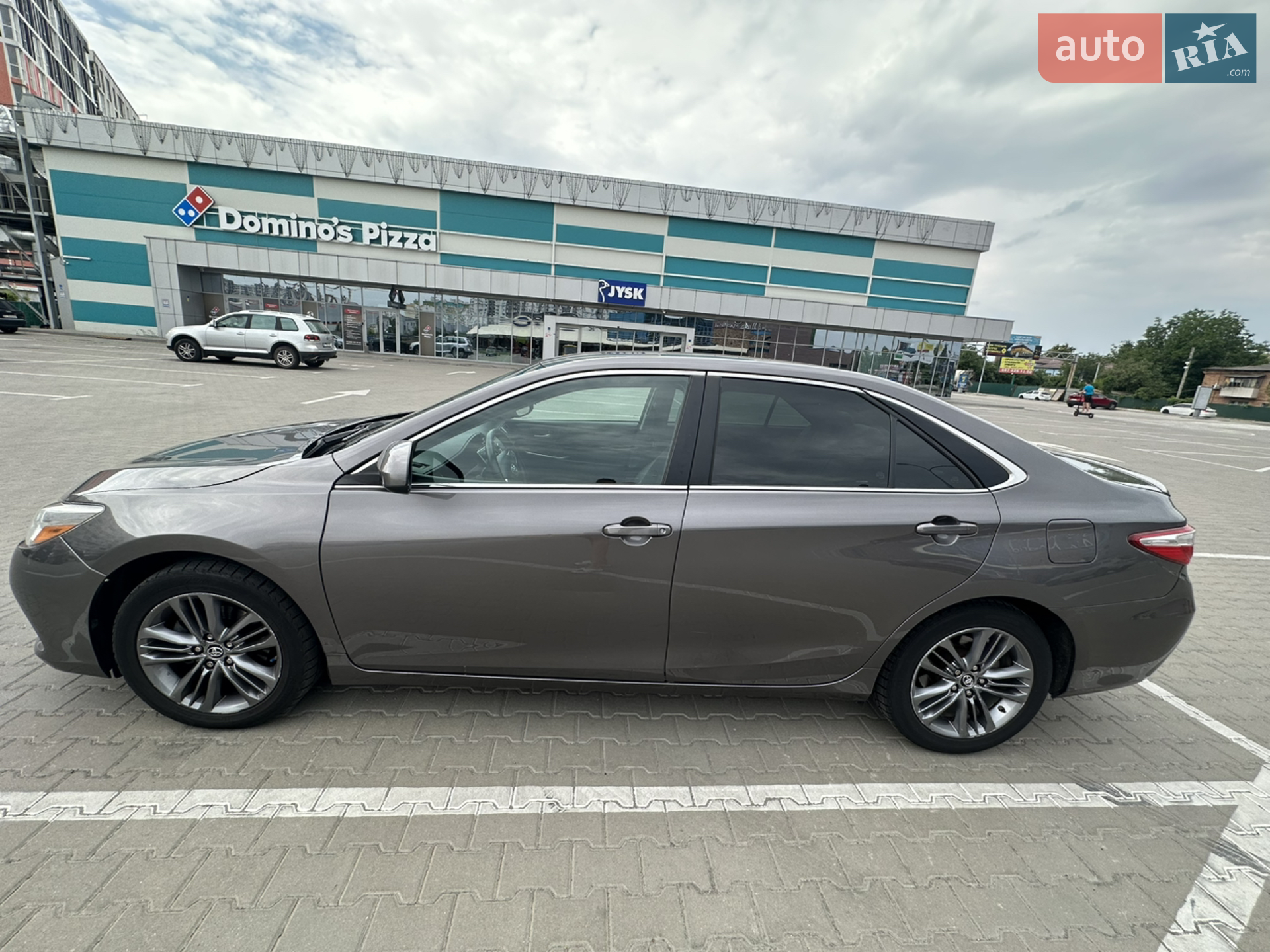 2016 Toyota Camry - мініатюра 9
