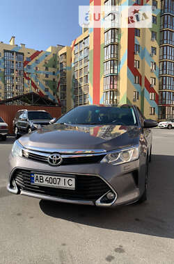 Седан Toyota Camry 2017 в 