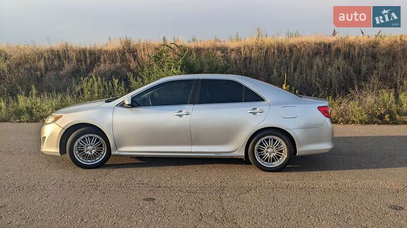 Седан Toyota Camry 2012 в Одесі