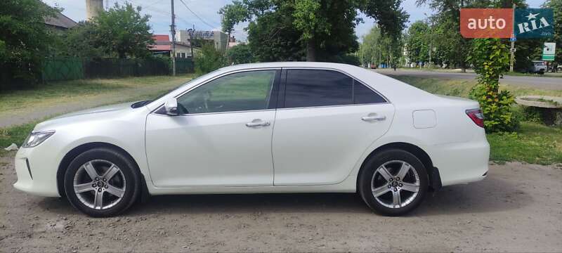 Седан Toyota Camry 2015 в Полтаві