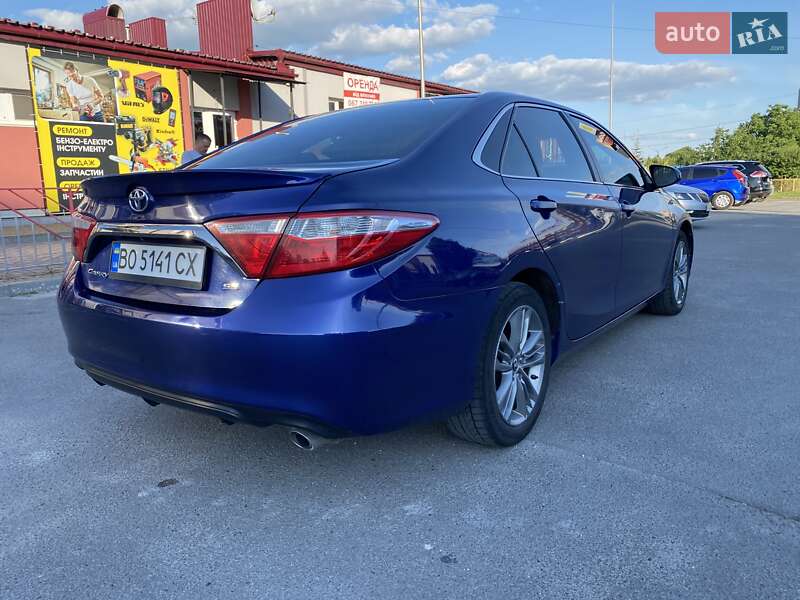 Седан Toyota Camry 2014 в Тернополе
