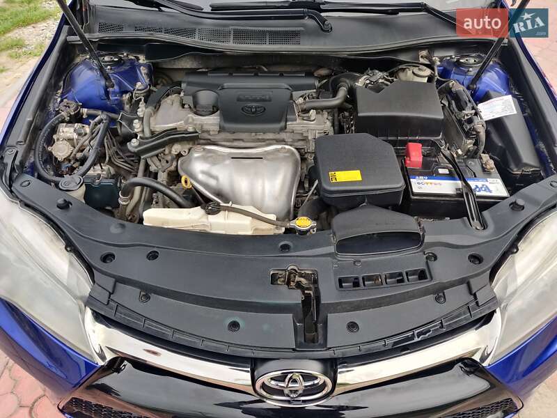 Седан Toyota Camry 2014 в Тернополе