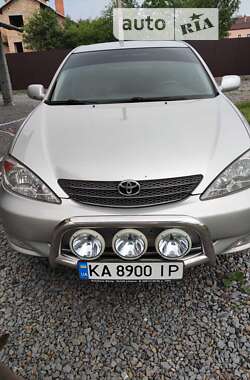 Седан Toyota Camry 2002 в Дрогобичі